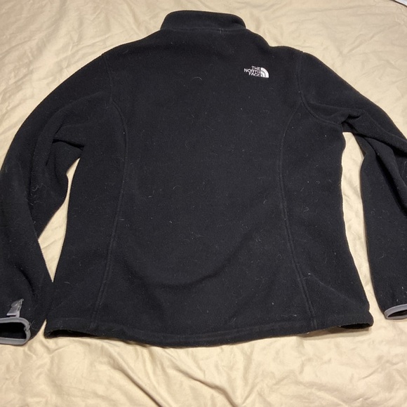 Black North Face jacket - Picture 4 of 6